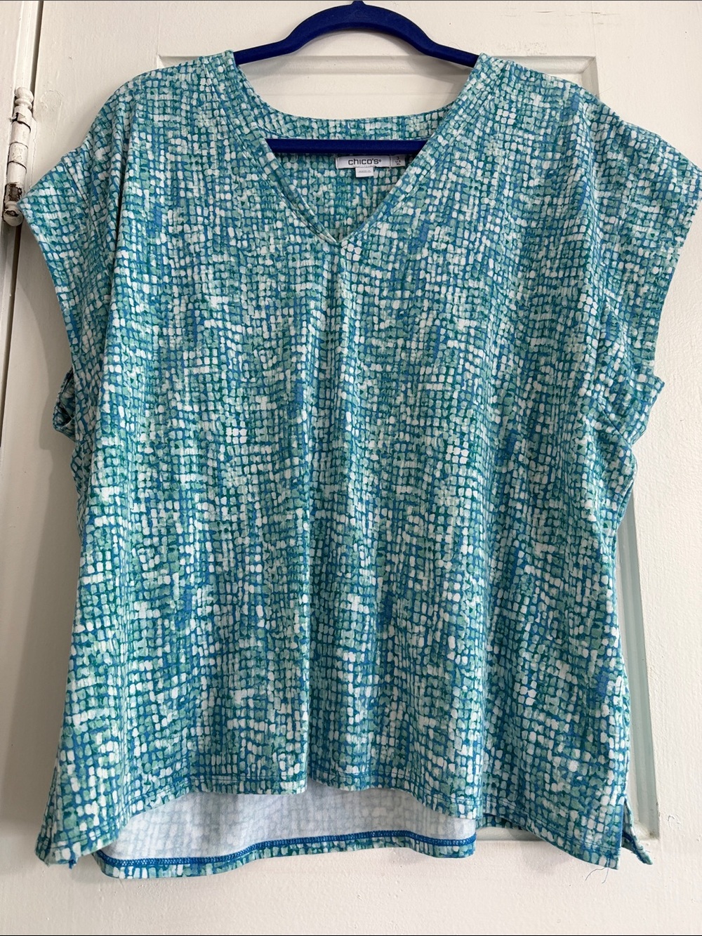 Chico's Aqua Teal Mosaic V-Neck T-shirt, Chico’s size 3